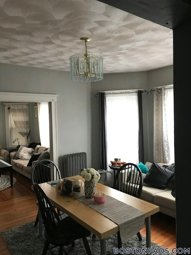 Foto del edificio - 156 Middlesex Ave