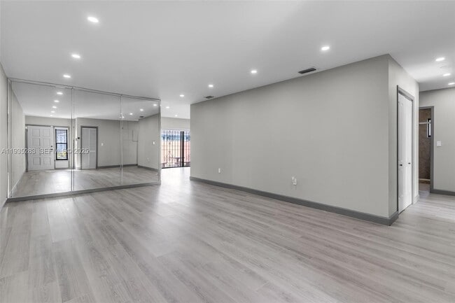 Building Photo - 13755 SW 23rd Terrace