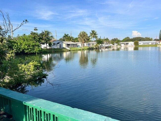 Photo - 260 SW 8th Ave Apartment