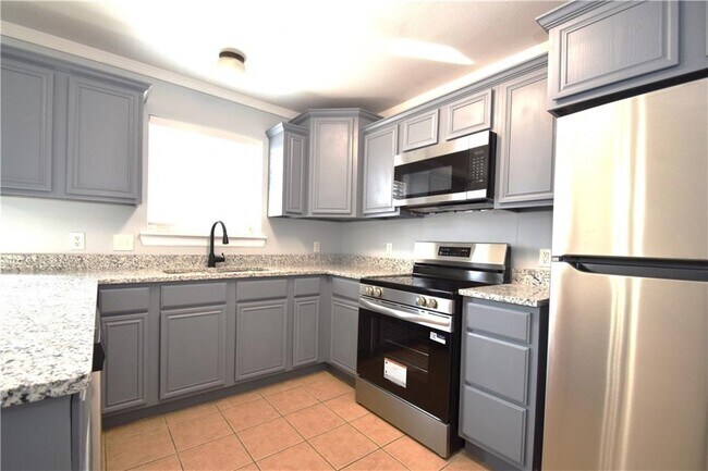 Foto del edificio - 904 SW Natchez Ct