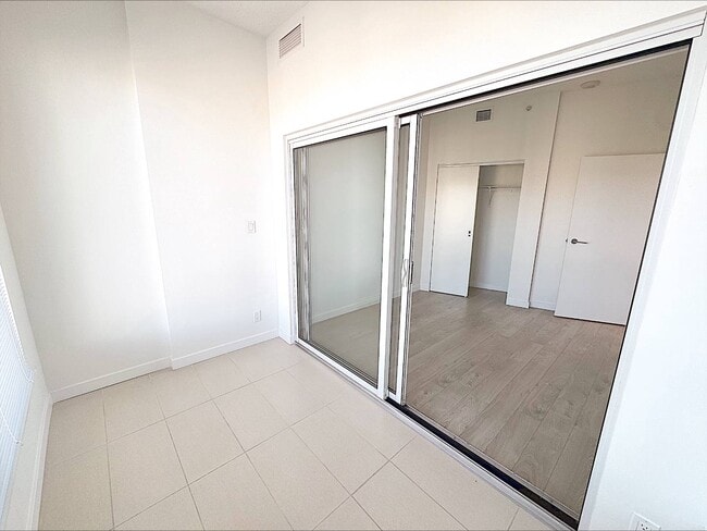 Photo du bâtiment - Centre West - 1603