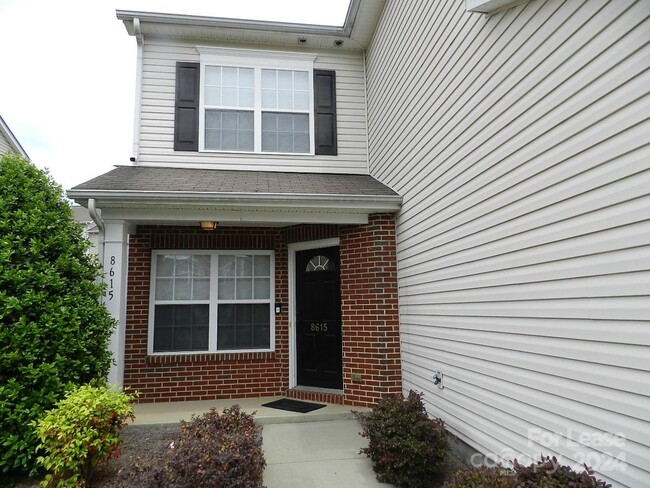 Building Photo - 8615 Carolina Lily Ln