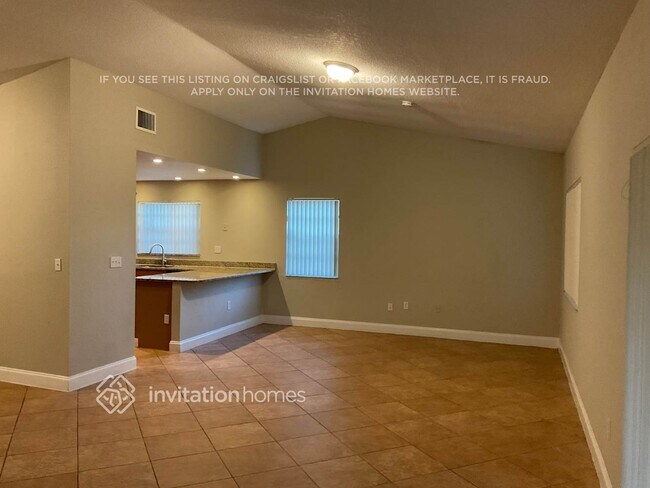 Building Photo - 15026 SW 13th Pl