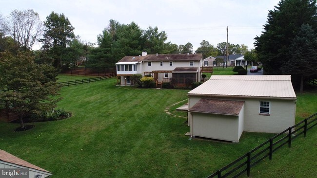 Building Photo - 14904 Mt Calvert Rd