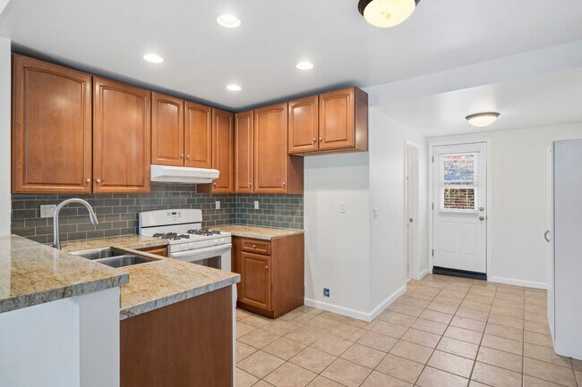 Foto del edificio - 375 E 20th St