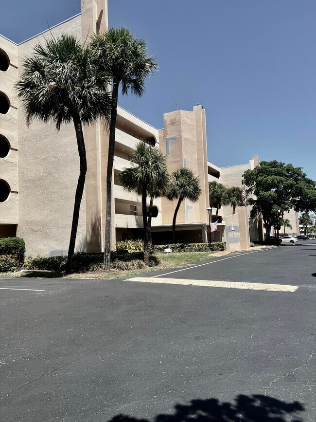 Foto del edificio - 6461 NW 2nd Ave