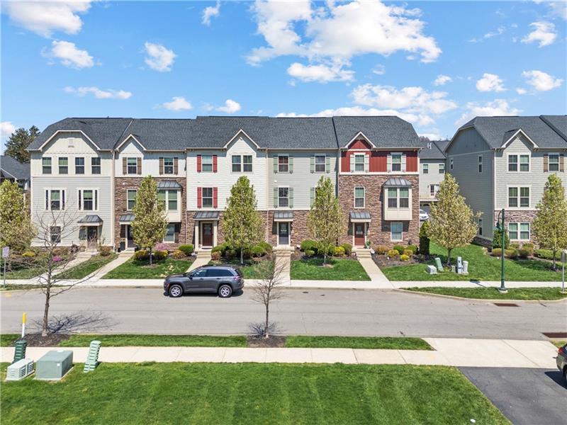 Photo - 410 Fairmont Dr (Wexford, PA)