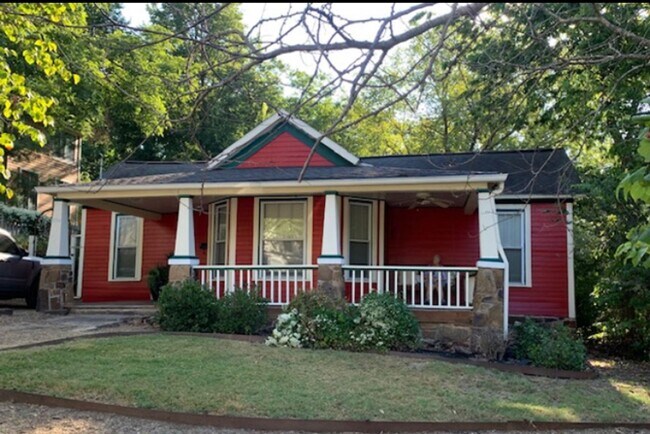Foto del edificio - 2 Bedroom Home Downtown Fayetteville AR!! ...