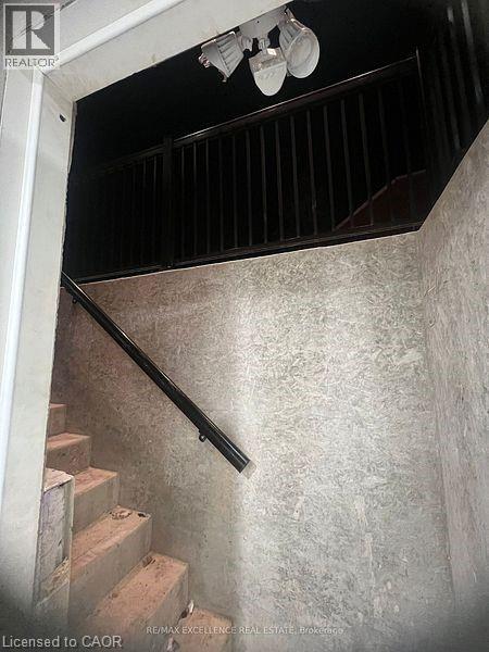 Building Photo - 1 Banks Dr