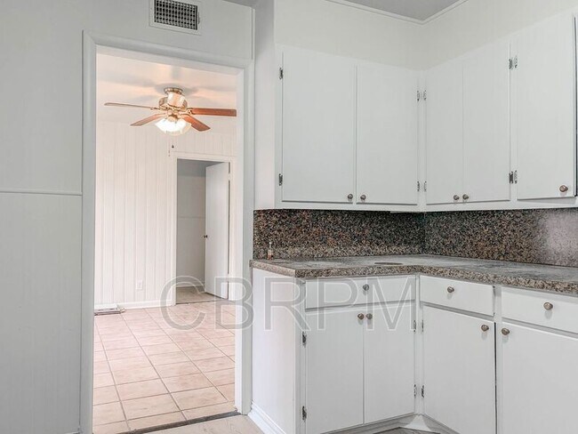 Building Photo - 4315 42nd St