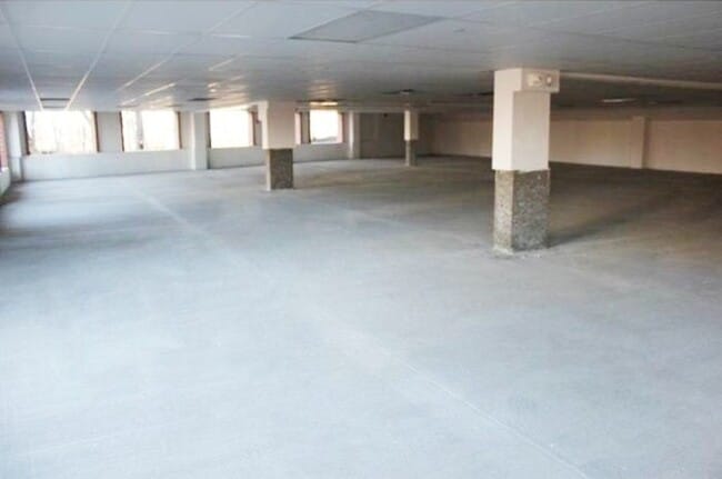 Building Photo - 17 Eastbrook Rd