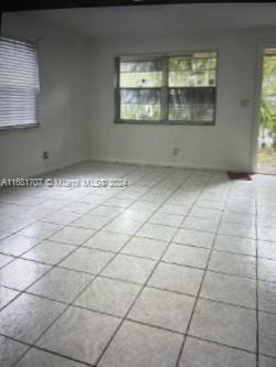 Foto del edificio - 2321 Monroe St