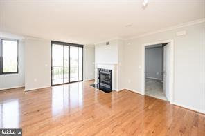 Foto del edificio - 2220 Fairfax Dr