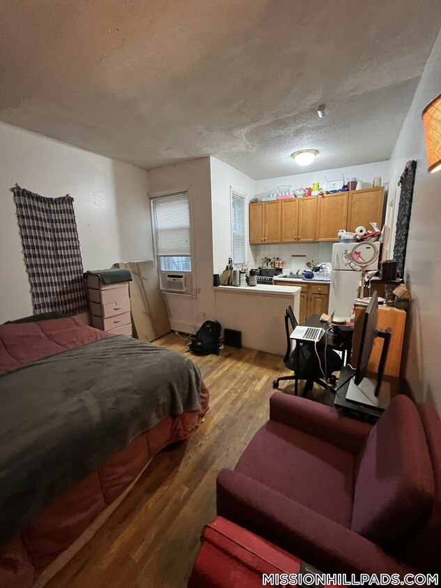 Foto principal - 61 S Huntington Ave