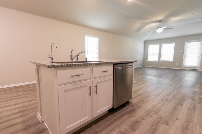 Building Photo - 1218 Colt Canyon Dr