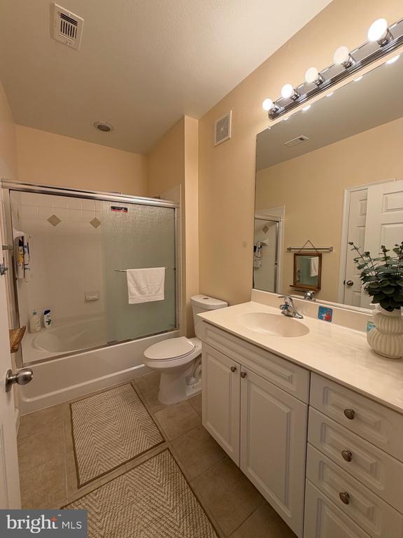 Foto del edificio - 501 Hungerford Dr