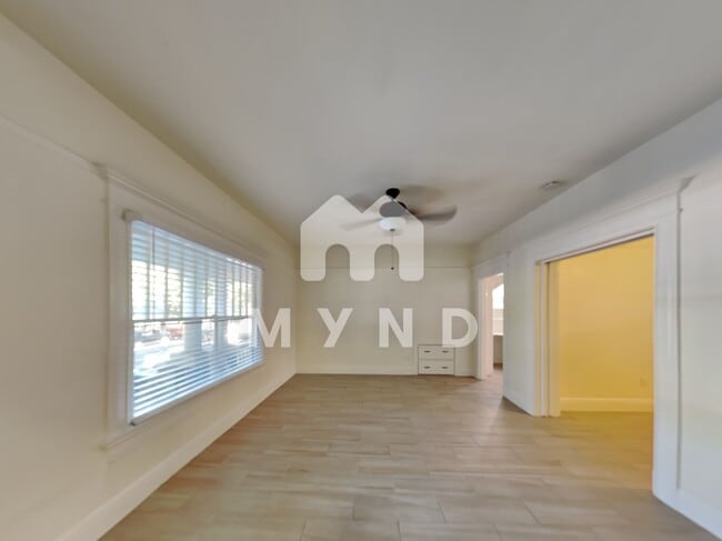 Building Photo - 825 14th St