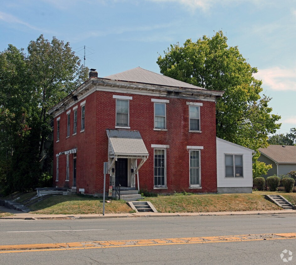 Primary Photo - 321 N 9th St