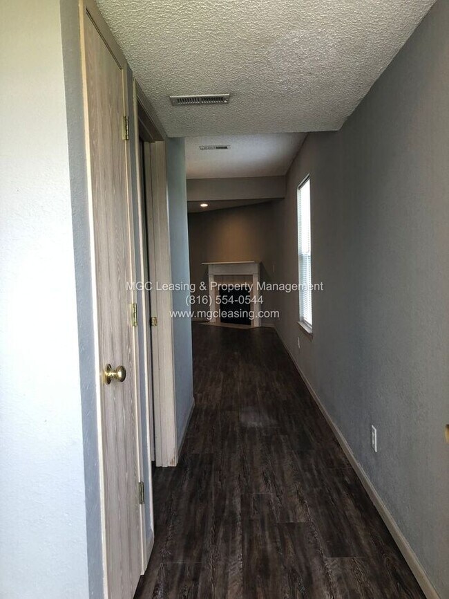 Foto del edificio - SOUTH GARDEN TOWNHOMES