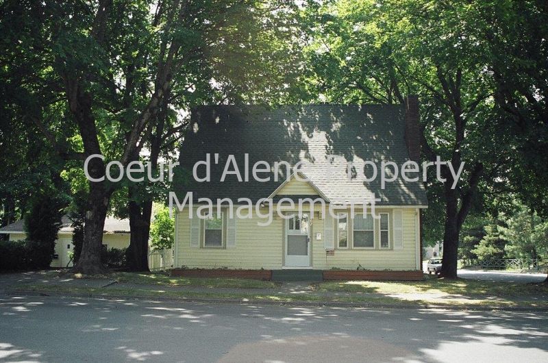 Primary Photo - 202 E Foster Ave