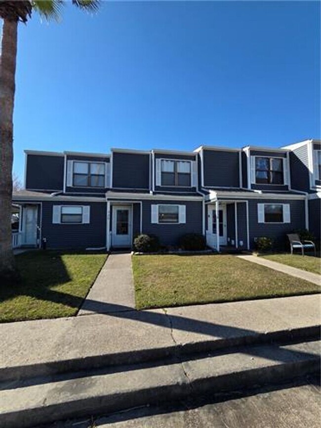 Foto del edificio - Water Front Condo