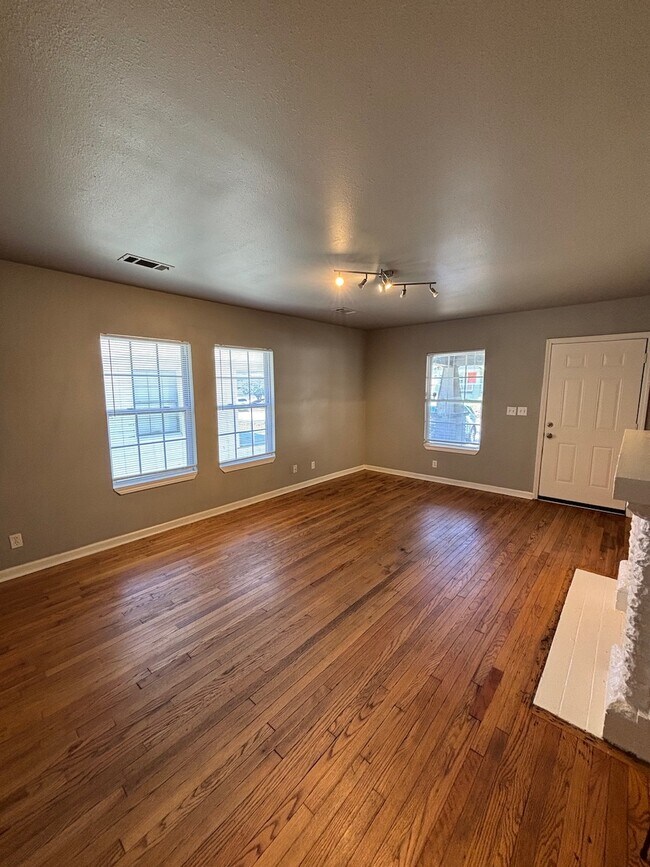 Foto del edificio - 1134 S Xanthus Ave