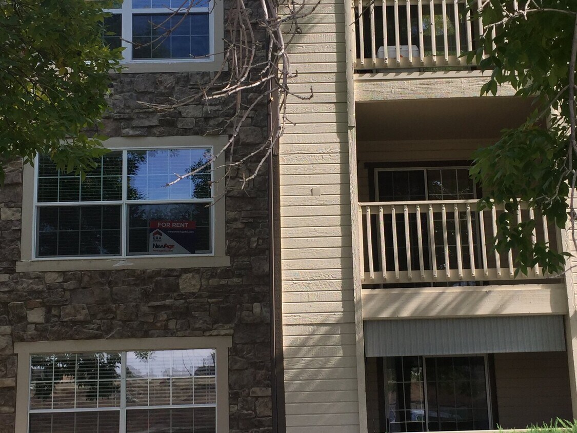 Foto principal - Two Bedroom/2 Bath DTC Condo for Rent-Ligh...