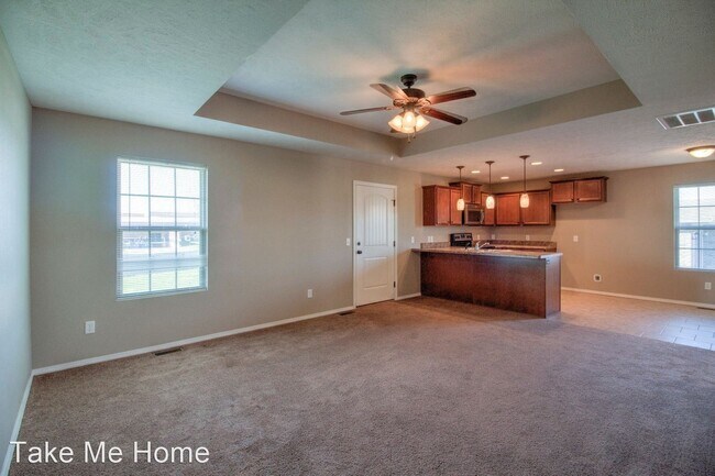 Building Photo - 3 br, 2 bath House - 5603 W Sugar Pine