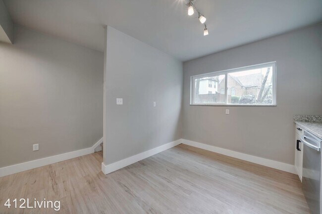 Foto del edificio - 2 br, 1 bath House - 212 South Avenue