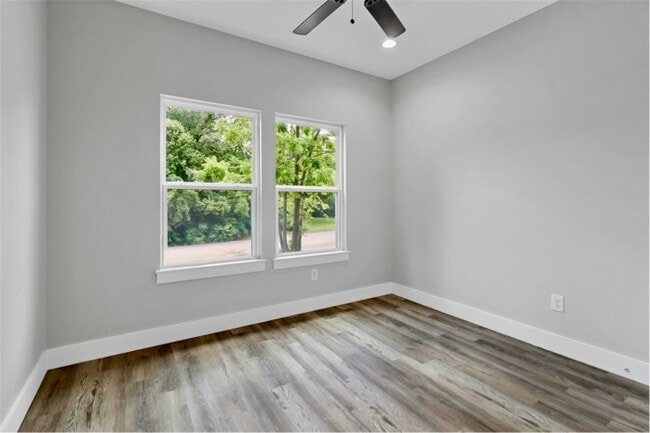 Foto del edificio - 405 W Walker St