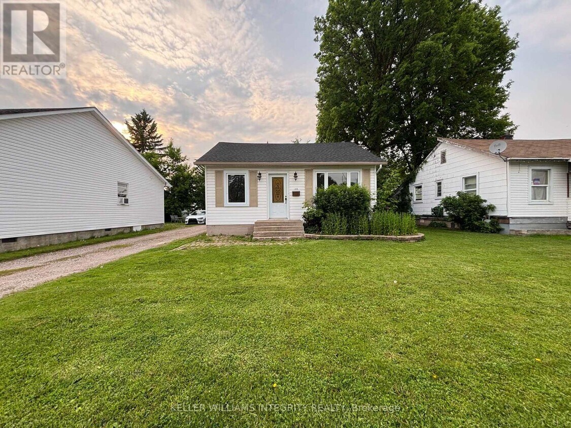 Primary Photo - 158 Cameron Ave