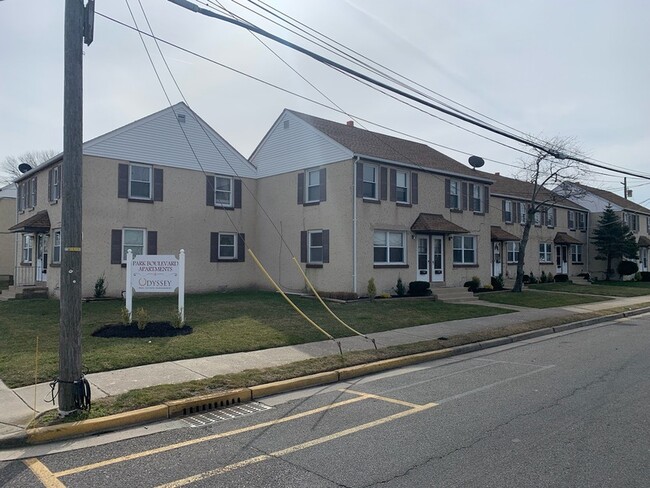 Building Photo - 4013 Park Blvd