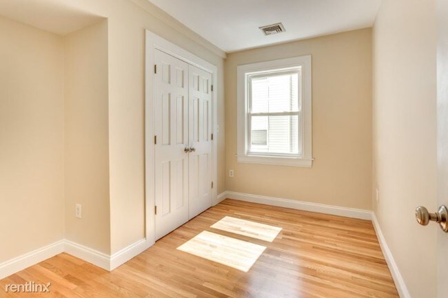 Foto del edificio - 51 Colonial Ave