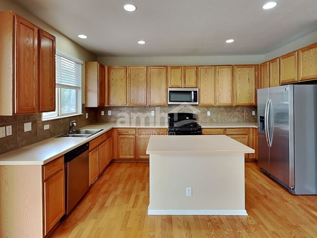 Foto del edificio - 124 N Flat Rock St