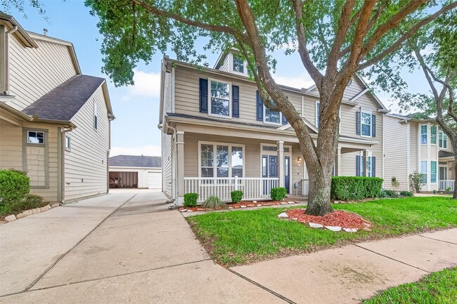 Building Photo - 16855 Mammoth Springs Dr