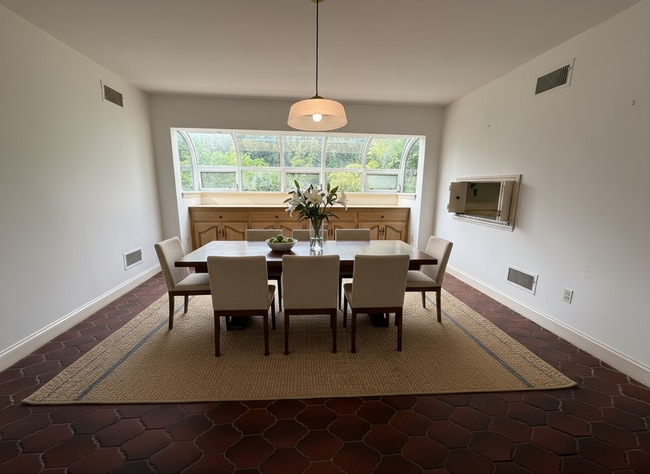 Building Photo - Luxury French-Style Rancher in Gladwyne – ...