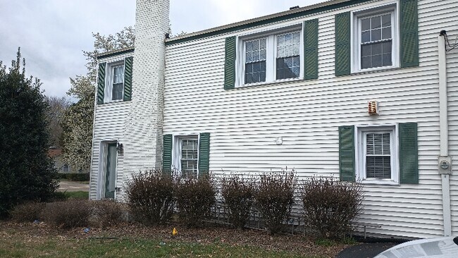 Building Photo - 1500 Lamont St