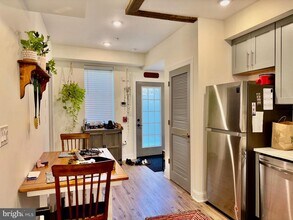 Building Photo - 511 Gorgas Ln