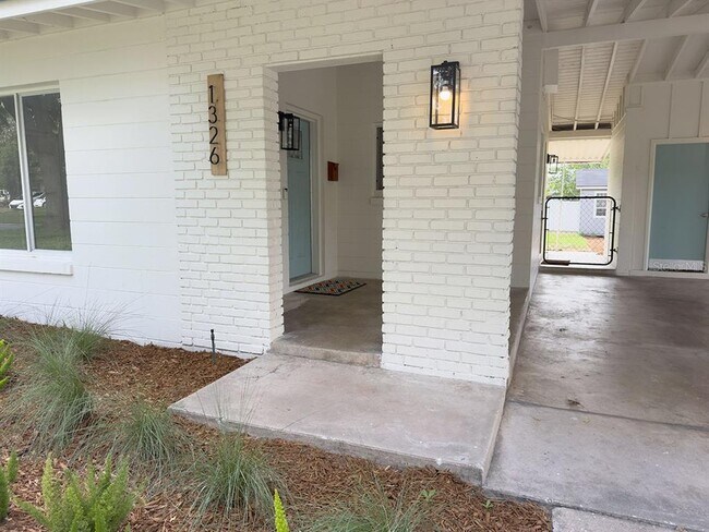 Foto del edificio - 1326 Edmundshire Ln