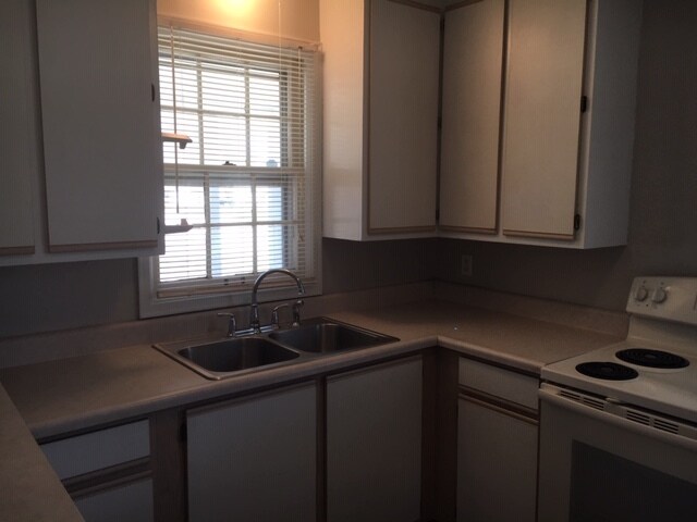 Foto del edificio - 703 W 14th St