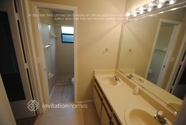 Building Photo - 8916 Bayaud Dr