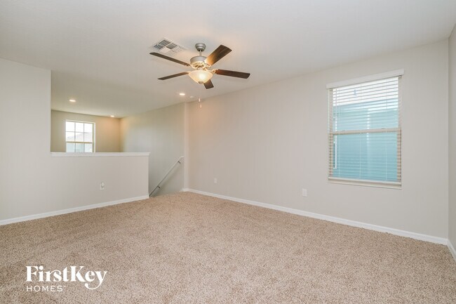 Foto del edificio - 7410 Pearly Everlasting Ave