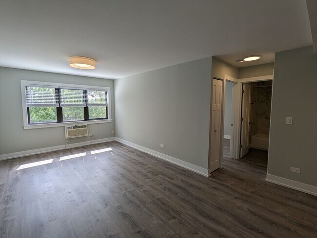 Foto del edificio - 445 W Barry Ave