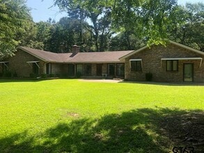 Building Photo - 13745 Meadow Ln