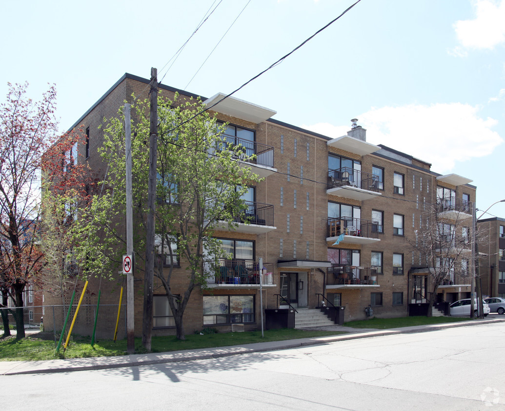 Building Photo - 1650 Keele St