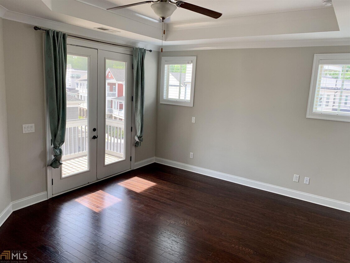 Foto principal - 2028 Wheaton Way