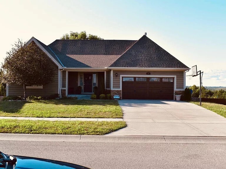 Primary Photo - Gorgeous Home in a Serene Location
