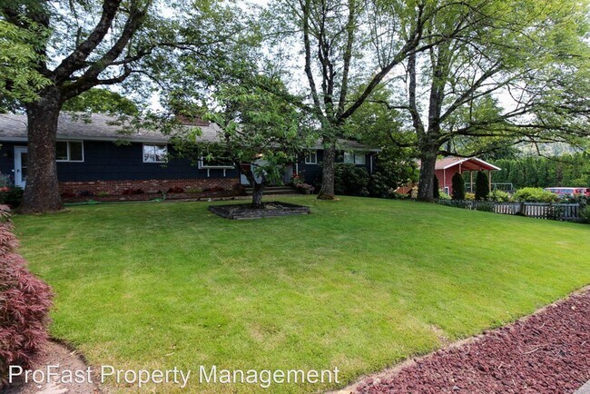 Foto del edificio - 2 br, 1 bath House - 160 SW Towle Ave