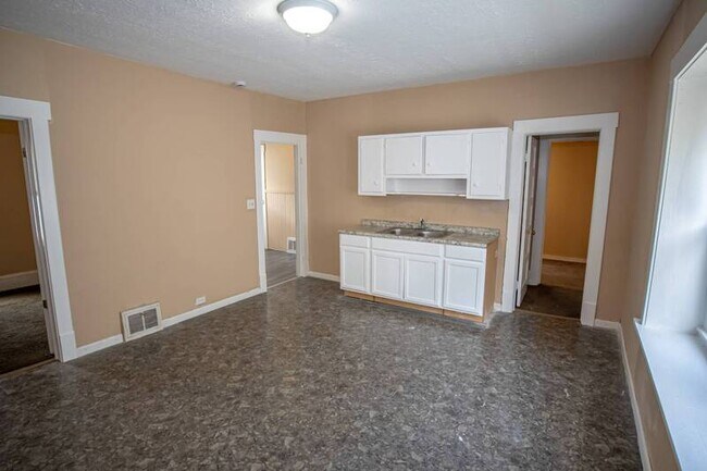 Foto del edificio - 6913 Clement Ave