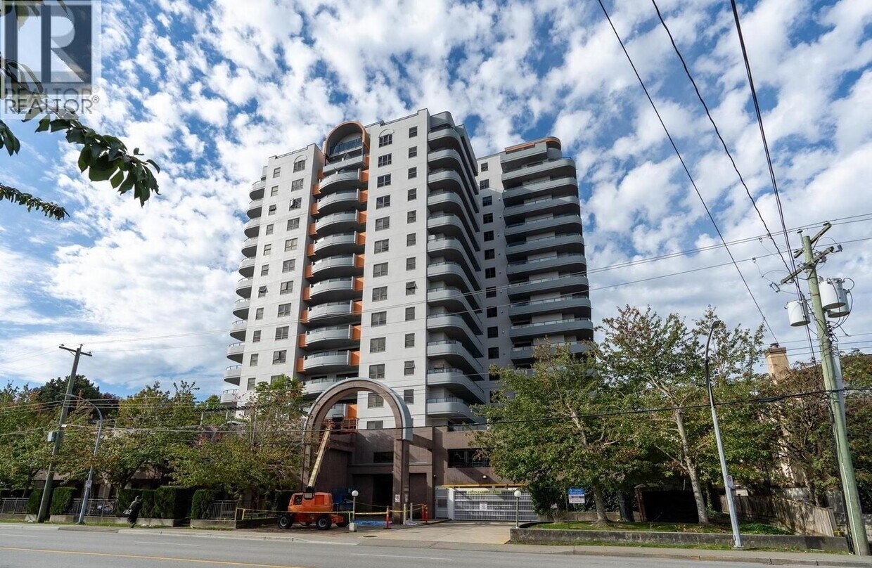 Primary Photo - 6611 Cooney Rd.